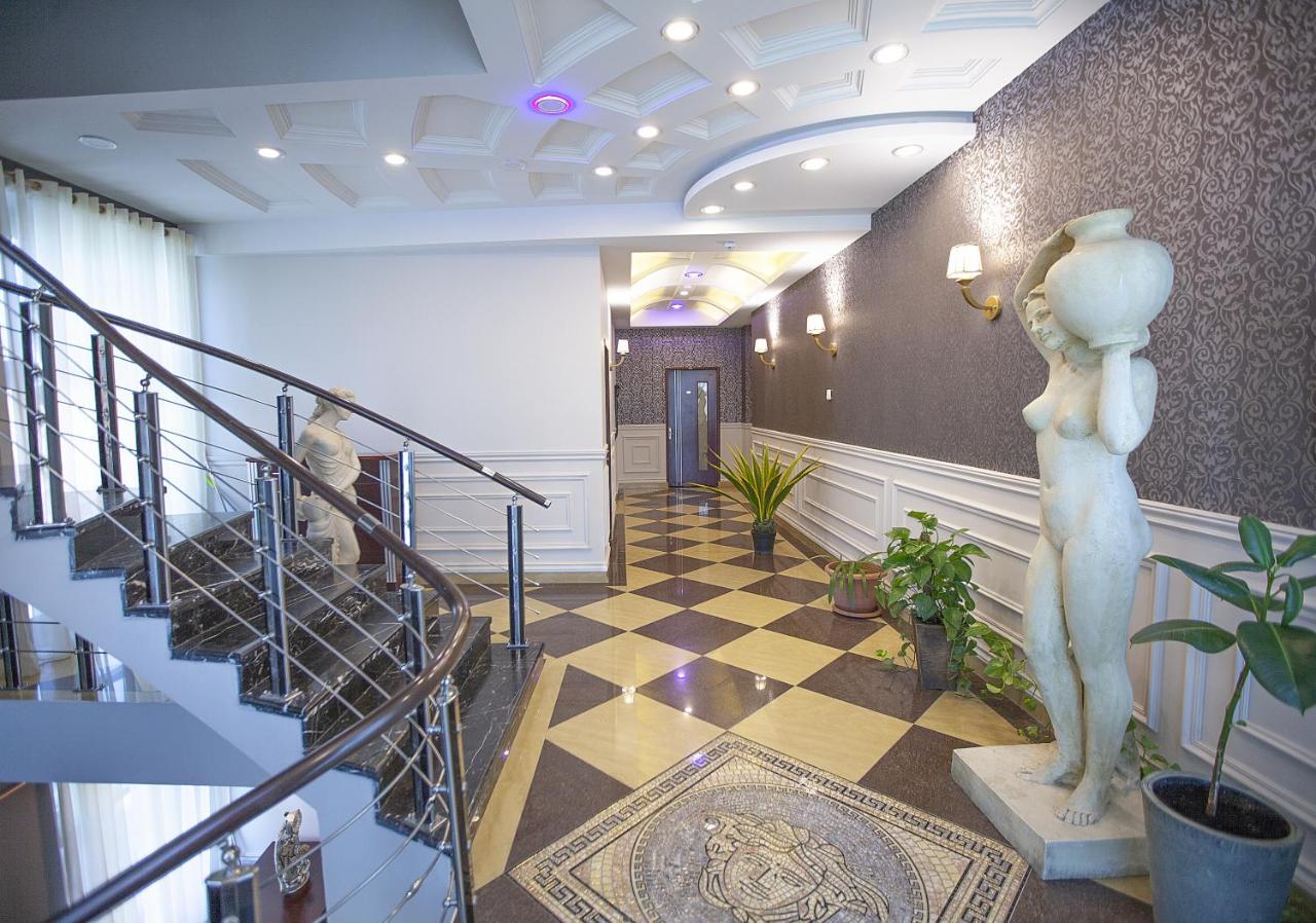 GOLDEN SECONDS Hotel Erivan Exterior foto