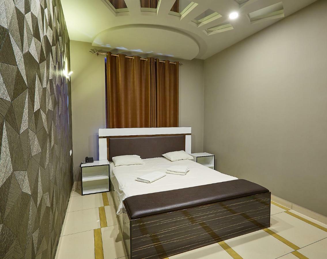 GOLDEN SECONDS Hotel Erivan Exterior foto